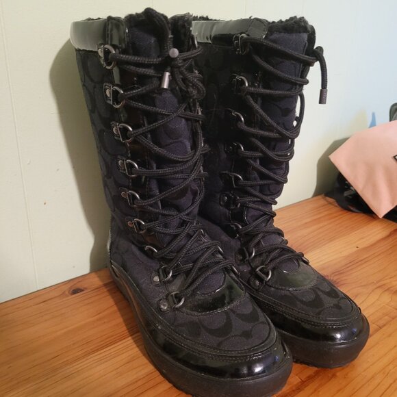 Coach fleece lined boots - Picture 2 of 5